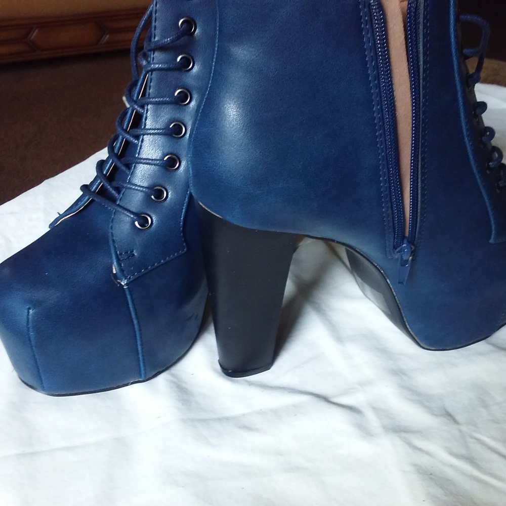 NEW Navy Chunky Heel Booties